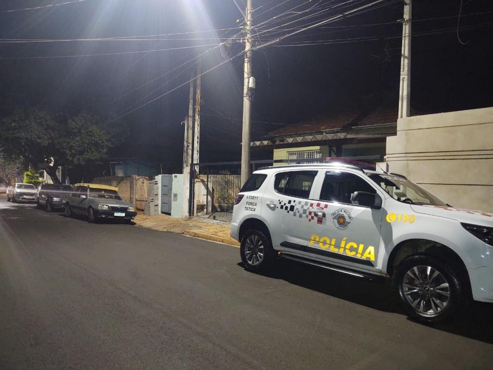 Foto 4 de 4 — Homem é morto a facadas no Centro de Araraquara e mulher é suspeita de homicídio